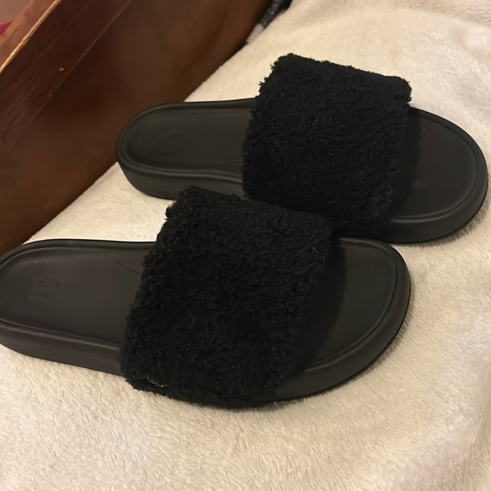 Women’s fleece restfeel slides